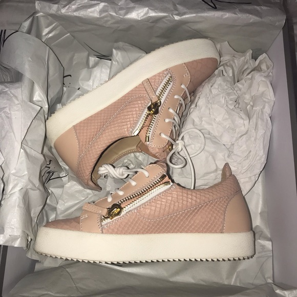 😍Giuseppe zanotti. Women snake skin sneakers... - Picture 2 of 7